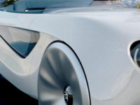 汽车制造商一直在展望无方向盘或踏板的自动驾驶汽车的未来