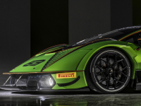 Squadra Corse赛车部门展示了一款基于Aventador的怪兽赛车