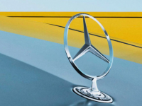 2021 Mercedes EClass最新的奔驰车失去引擎盖装饰