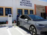 大众汽车向希腊岛屿交付了八辆 ID.4 希望实现绿色环保