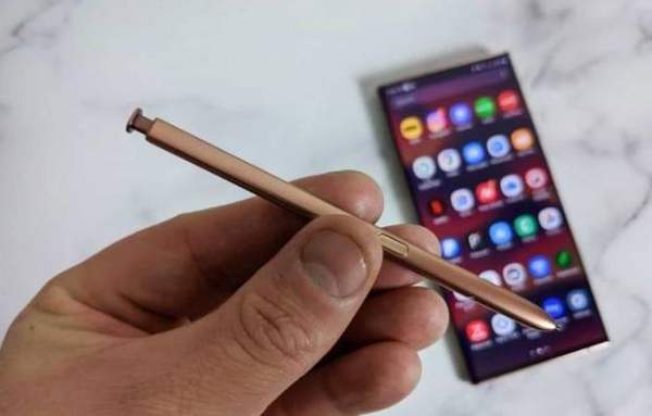 三星Galaxy Z Fold 2最新爆料,原型机支持S Pen手写笔